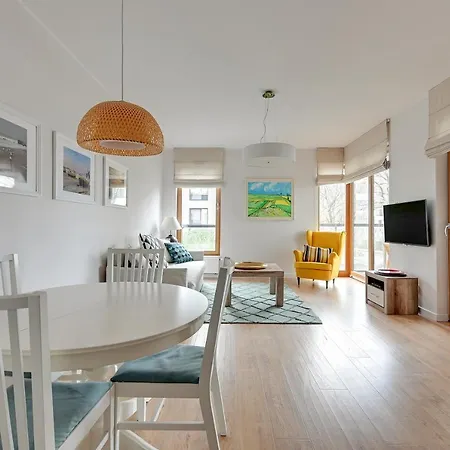 Comfort Bursztynowa شقة *