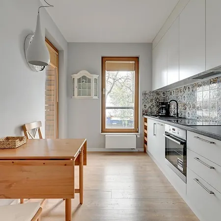 Comfort Bursztynowa アパート グダニスク